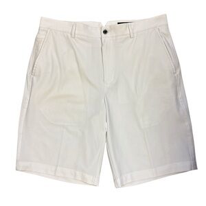 Alfred Dunner White Athletic Flat-Front Shorts
